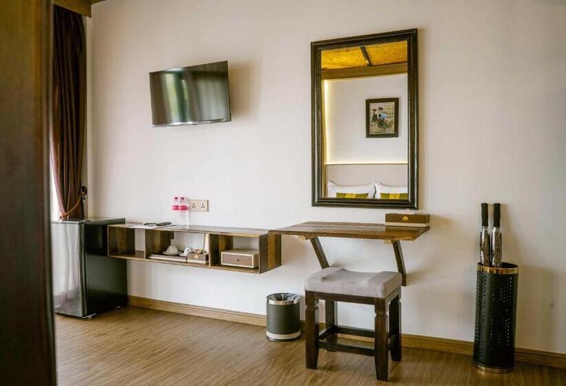 بنجلو قياسى, Good Time Relax Resort