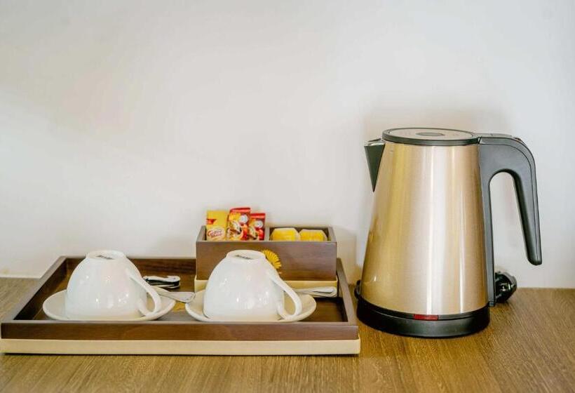 بنغل قياسي مطل على المسبح, Good Time Relax Resort