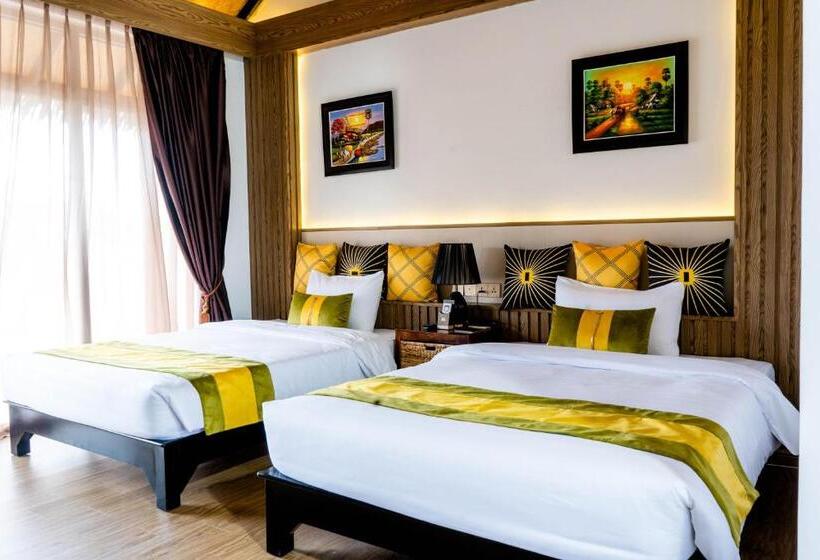 بنغل قياسي مطل على المسبح, Good Time Relax Resort