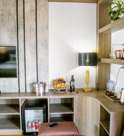 جناح, Good Time Relax Resort