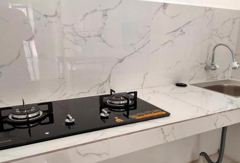 Номер Стандарт, Koolkost Near Millennium Ict Center Medan