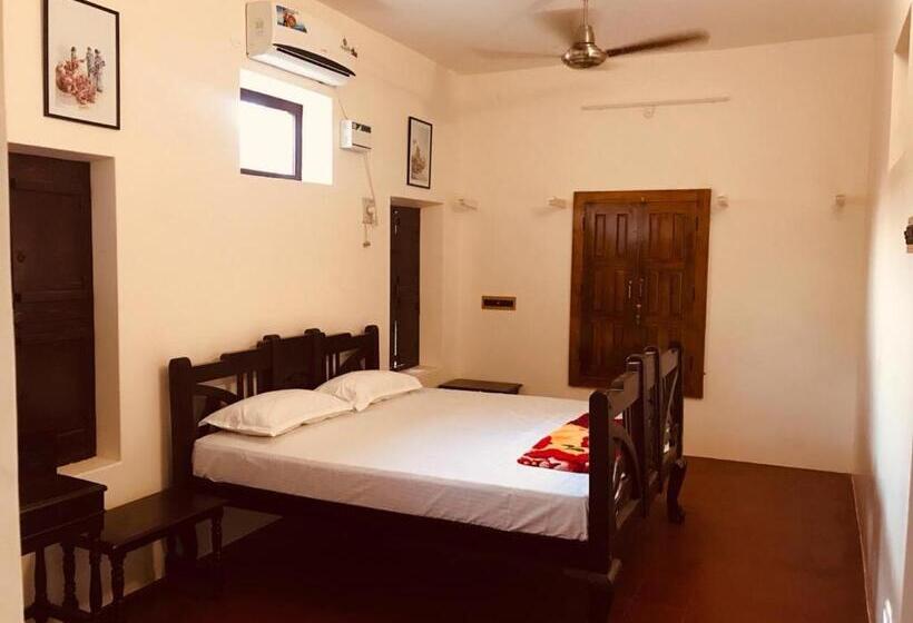 标准间, Tanjore Inn