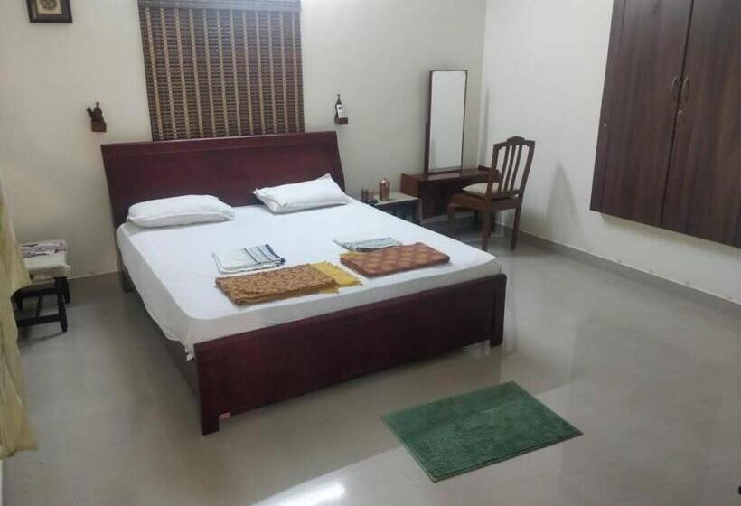 Номер Deluxe, Tanjore Inn