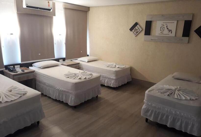 غرفة قياسية رباعية, Graal Inn Uberaba