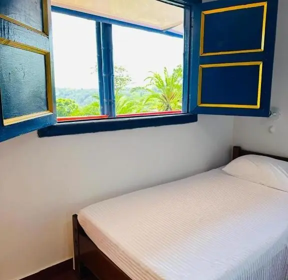 スタンダード４人部屋, Finca Hotel El Edén Del Quindío