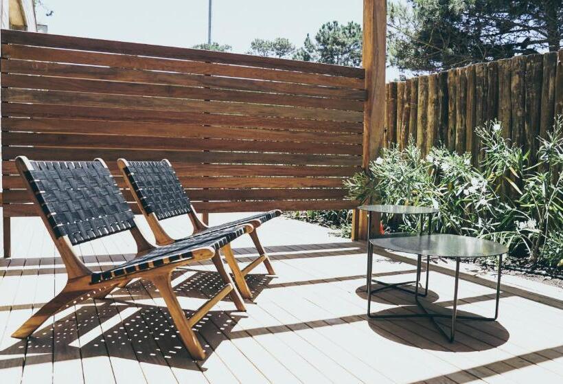 جناح مزود بتراس, Casagrande Hotel & Beach Club