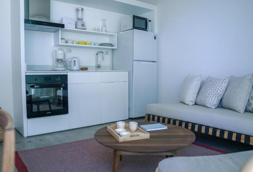 جناح مزود بتراس, Casagrande Hotel & Beach Club