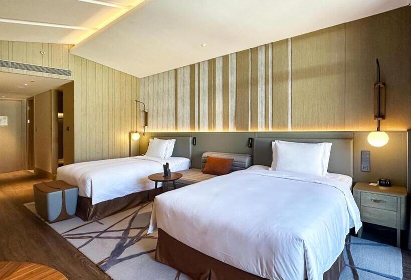 غرفة بريميوم مطلة على الجبل, Crowne Plaza Chongli Resort, An Ihg