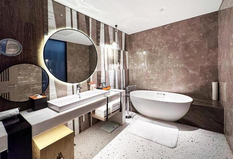 غرفة قياسية سرير كينج, Crowne Plaza Chongli Resort, An Ihg