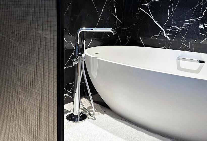 غرفة بريميوم مطلّة علي البحيرة, Crowne Plaza Chongli Resort, An Ihg