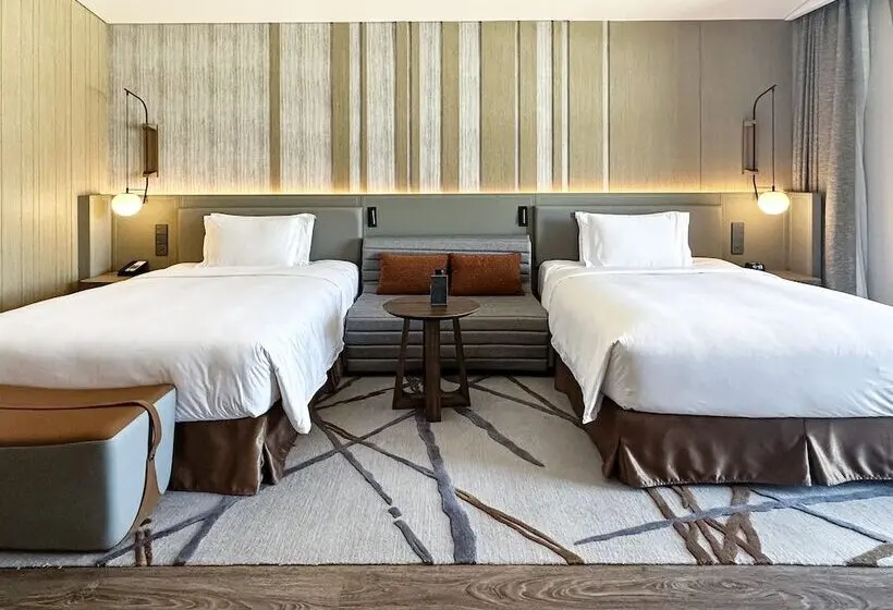 Premium room w/ mountain view, Crowne Plaza Chongli Resort, An Ihg