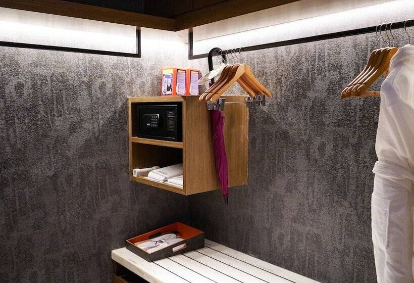 جناح, Crowne Plaza Chongli Resort, An Ihg