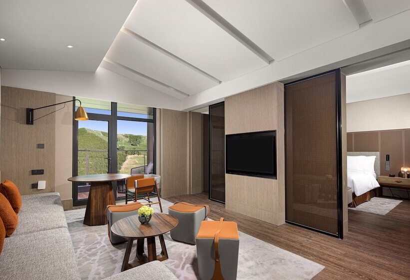 جناح, Crowne Plaza Chongli Resort, An Ihg