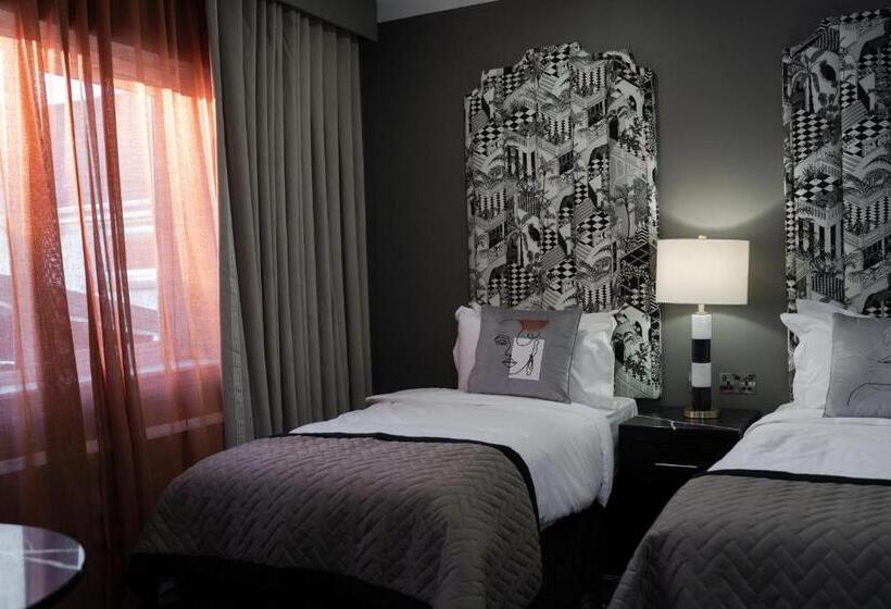 트리플 클래식 룸, Elephant Rock