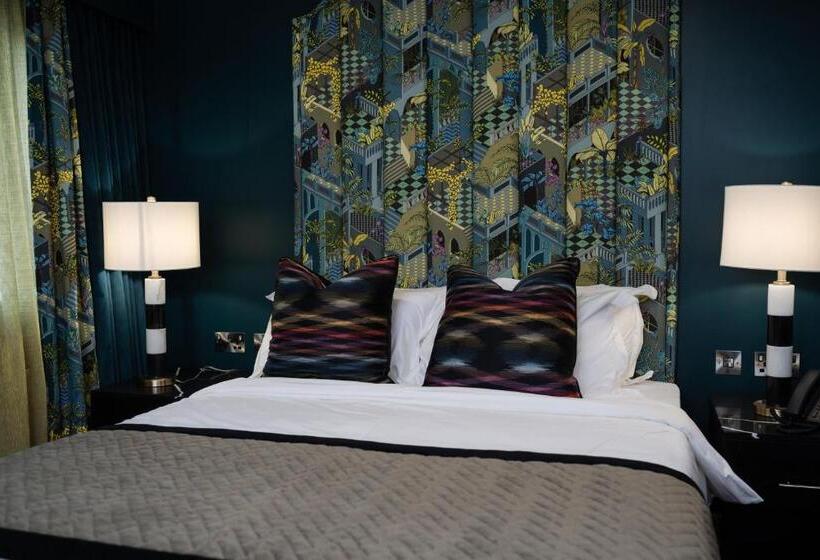 高级大房间, Elephant Rock