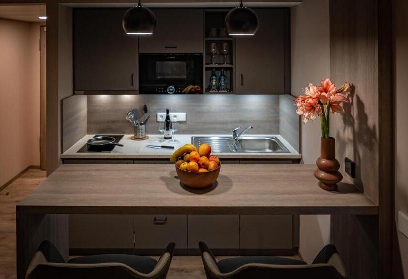 Апартаменты Deluxe 1 Спальня, Loginn Hotel Stuttgart Zuffenhausen