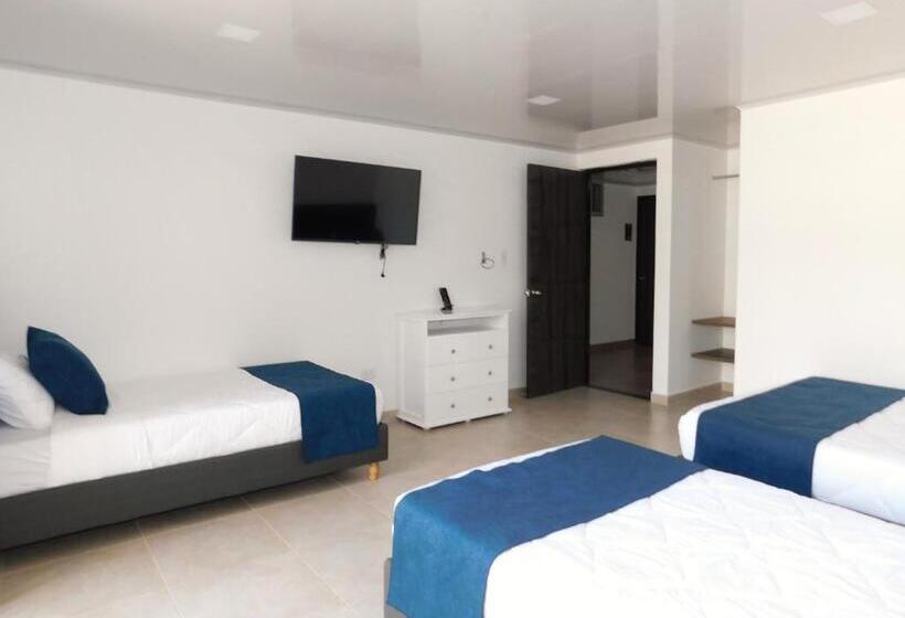 اتاق استاندارد سه نفره, Monarka Edificio