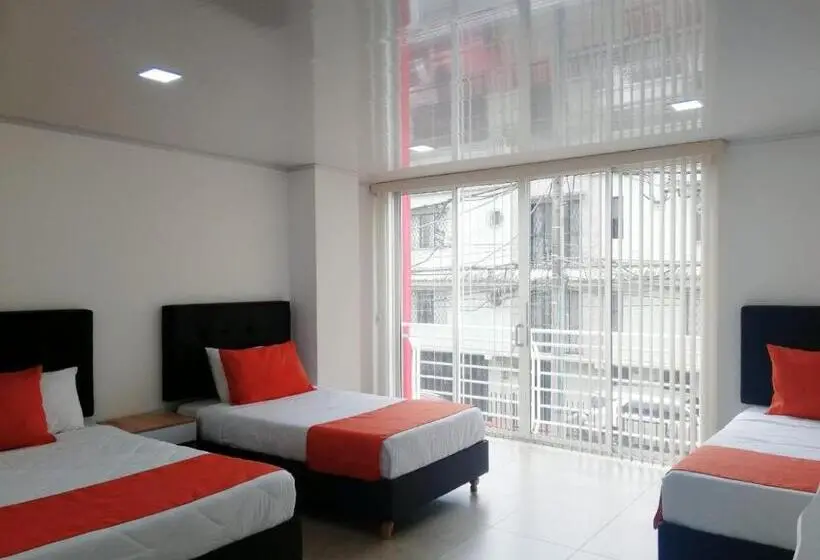 スタンダード４人部屋, Monarka Edificio