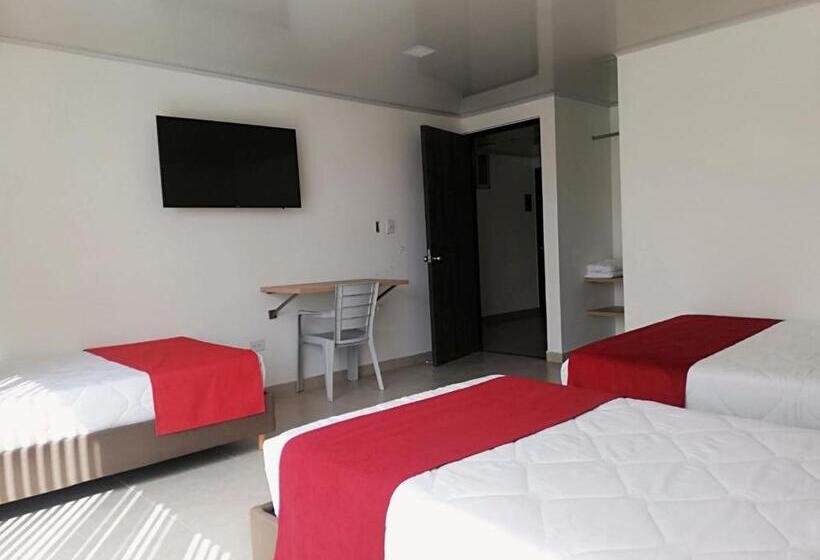 اتاق استاندارد چهار تخته, Monarka Edificio