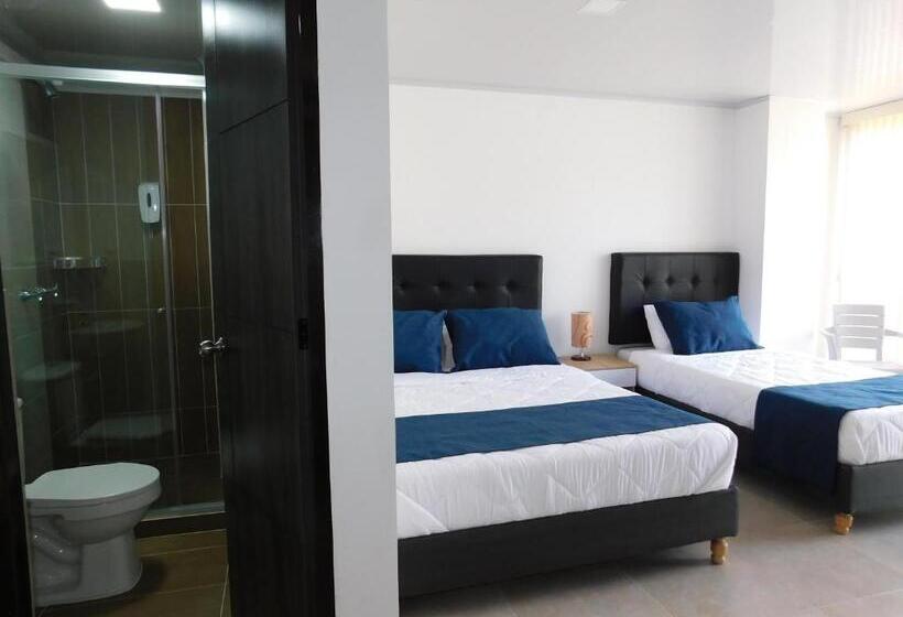 اتاق استاندارد چهار تخته, Monarka Edificio