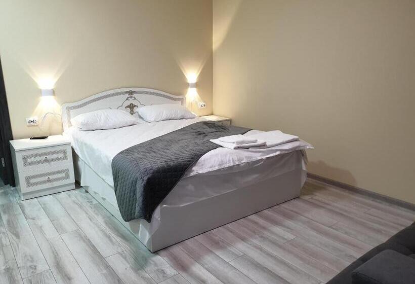 Standard Fyrbäddsrum med Balkong, Osher