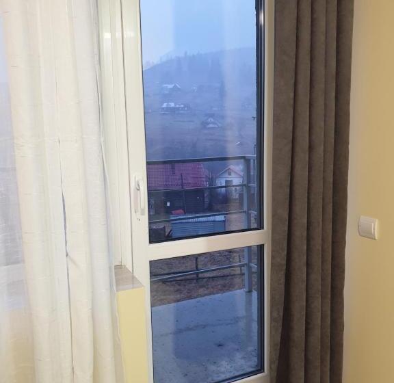 Standard Fyrbäddsrum med Balkong, Osher