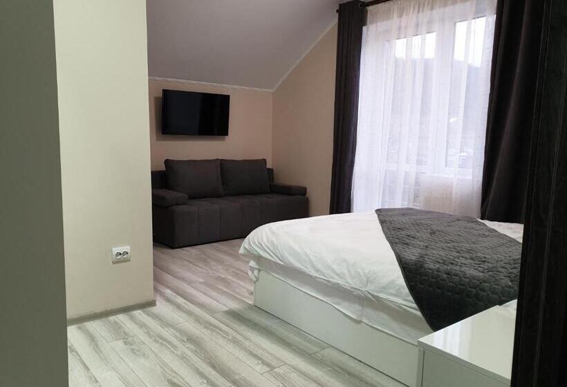 Standard Trippelrum med Balkong, Osher