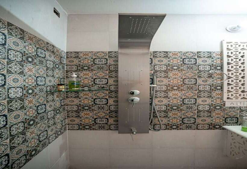 プレジデントスイートルーム, Lillywoods Zac Beach Resort, Calangute