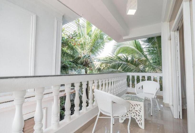 バルコニー付きスーペリアルーム, Lillywoods Zac Beach Resort, Calangute