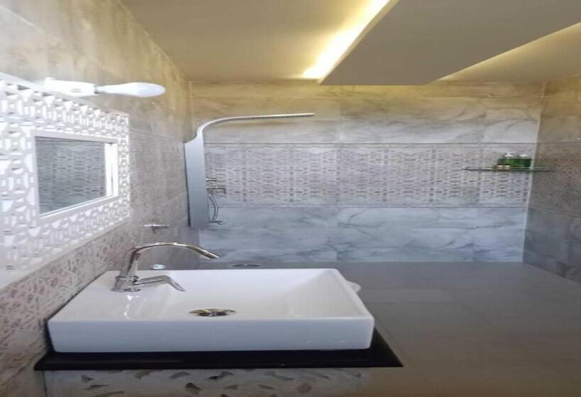 スイート（家族用）, Lillywoods Zac Beach Resort, Calangute