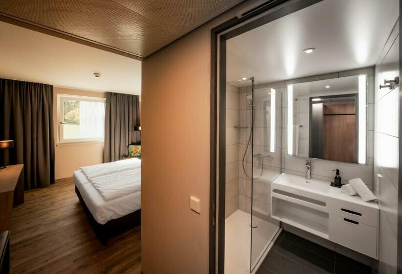 Номер Superior, Loginn Hotel Stuttgart Zuffenhausen
