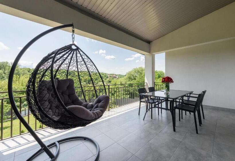 آپارتمان 1 خوابه با تراس, таун тераса 3 поверхи By Willox