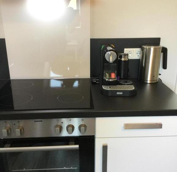 آپارتمان 1 خوابه, Apartment Marit