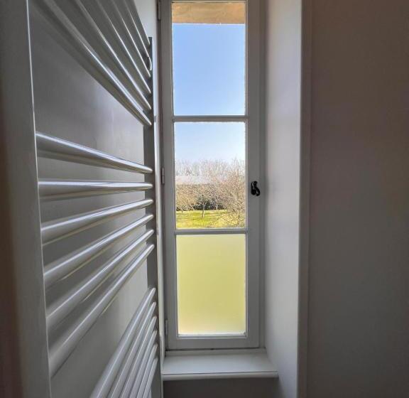 スイート（家族用）, Les Chambres D Omaha Beach Etablissement Avec Deux Chambres D Hôtes, Petit Déjeuner Compris Fait Mai