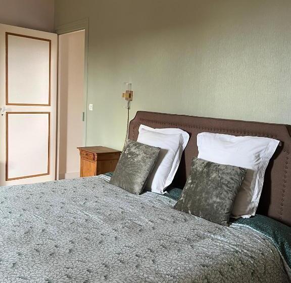 スイート（家族用）, Les Chambres D Omaha Beach Etablissement Avec Deux Chambres D Hôtes, Petit Déjeuner Compris Fait Mai