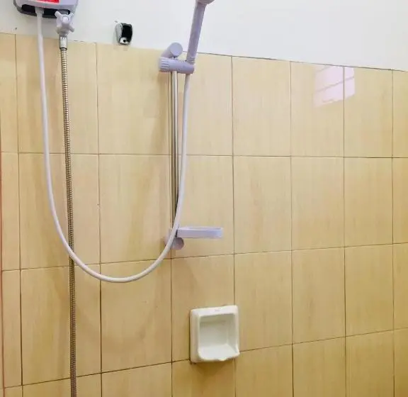 اتاق لوکس سه تخته, Jprime Apartelle