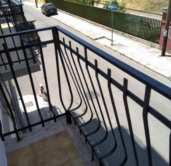 家庭间, Castellaneta Short Term  Low Cost