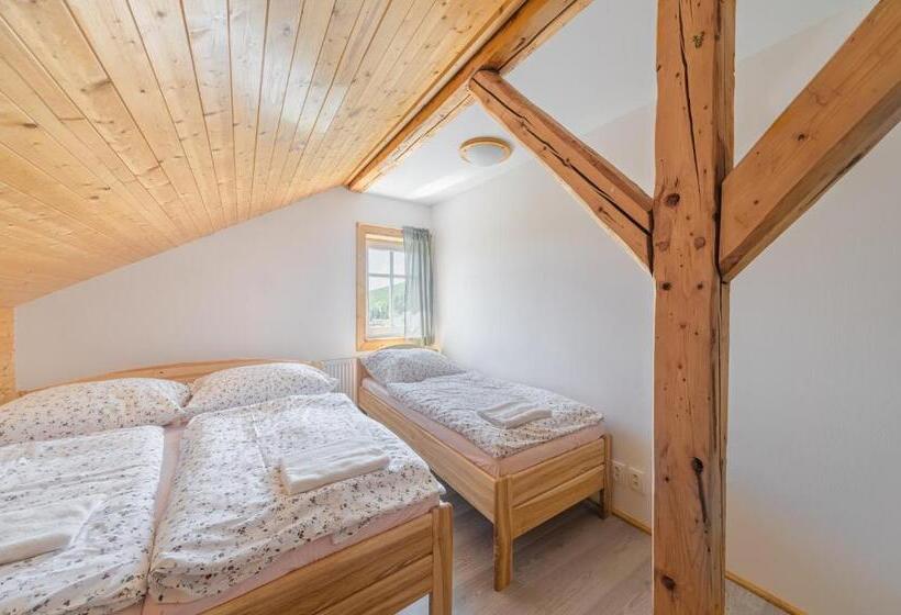 带2个卧室的套房, Krmelec U Kraví Hory