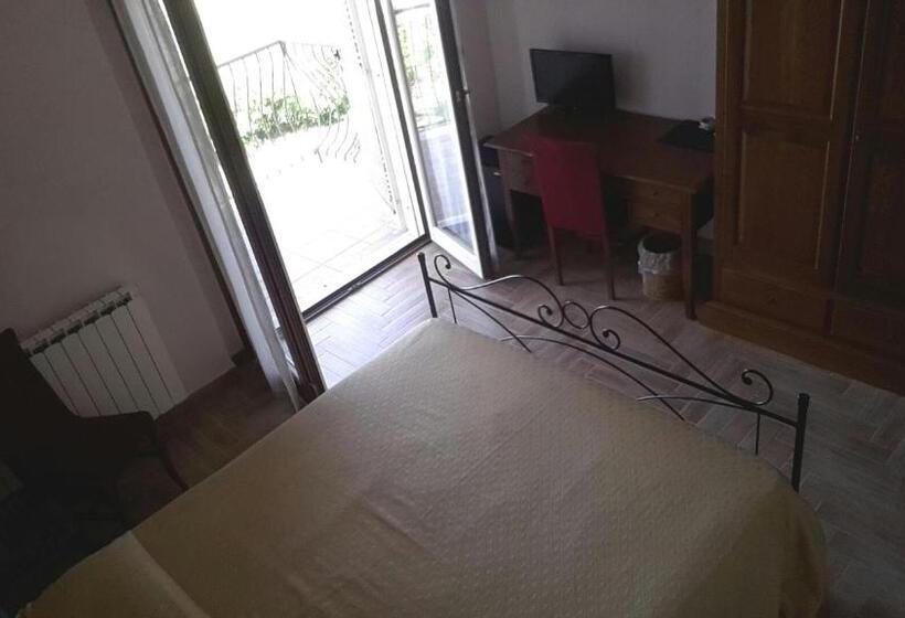 스탠다드 발코니 룸 바다 전망, Villa Marianna