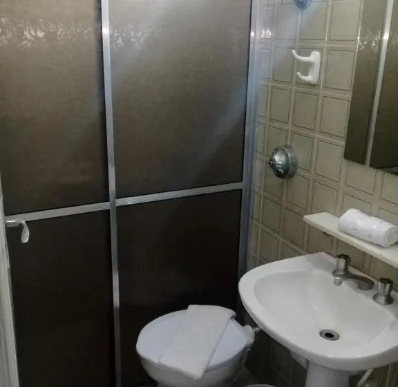 اتاق استاندارد چهار تخته, Porto Seguro Office
