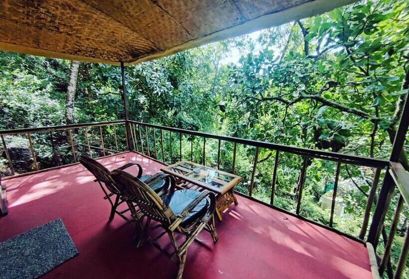 غرفة قياسية مطلّة علي البحيرة, Samyama Retreat