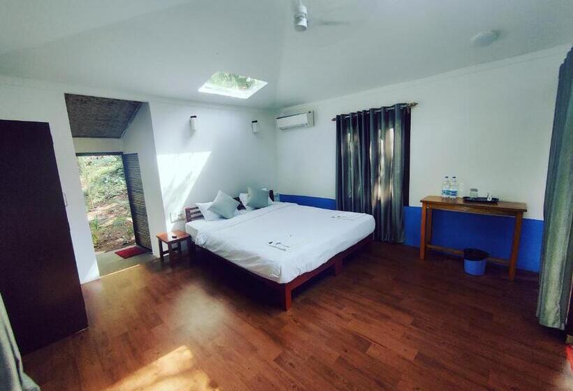 غرفة قياسية مطلّة علي البحيرة, Samyama Retreat