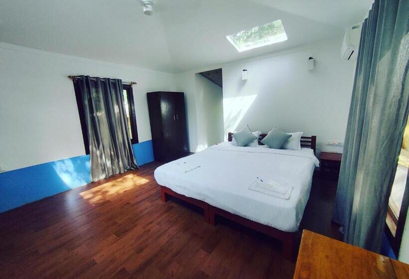 غرفة قياسية مطلّة علي البحيرة, Samyama Retreat