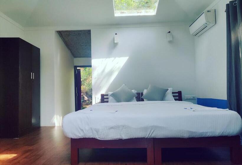 غرفة قياسية مطلّة علي البحيرة, Samyama Retreat