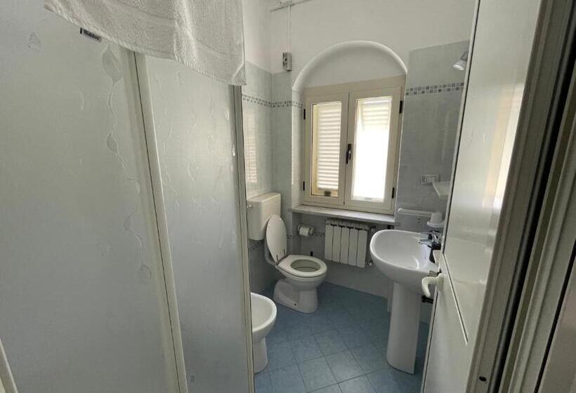 اتاق استاندارد یک نفره, Ostello San Giovanni Bosco