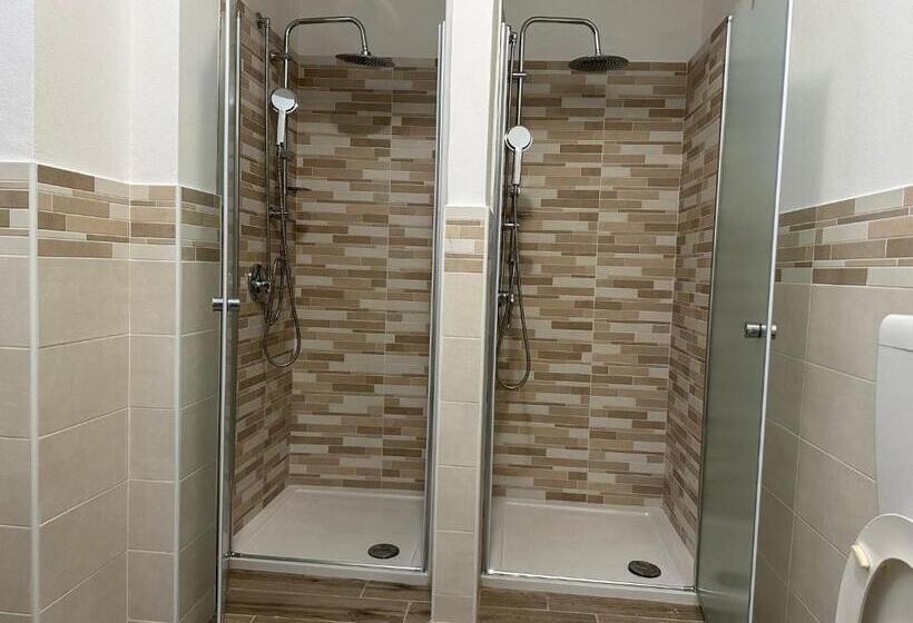 اتاق استاندارد چهار تخته, Ostello San Giovanni Bosco