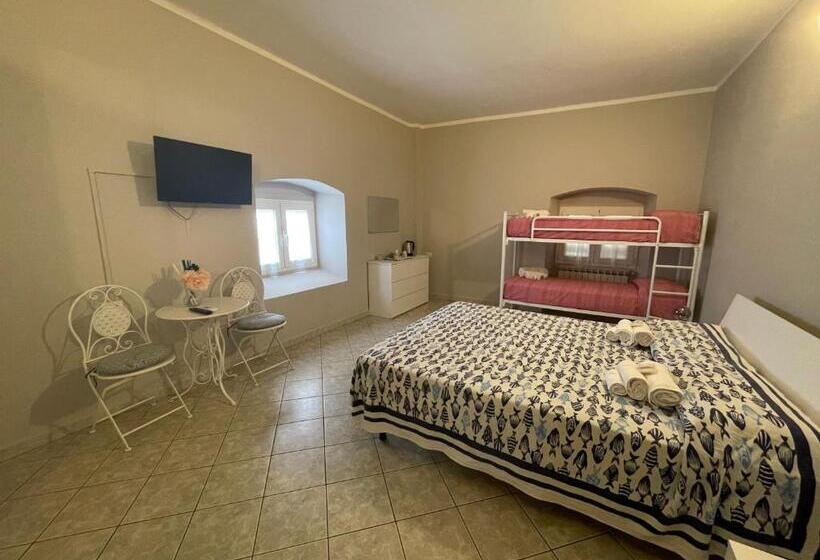 اتاق استاندارد چهار تخته, Ostello San Giovanni Bosco