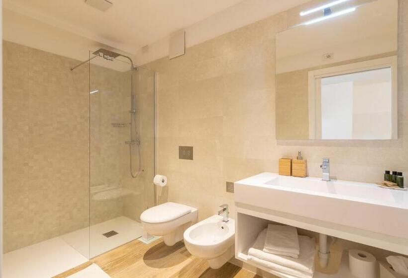 Семейный Номер, Gabbiano