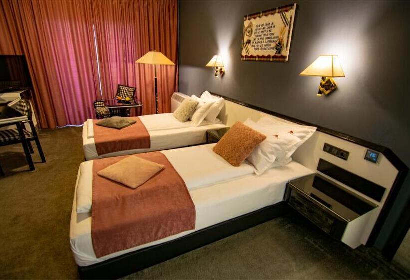 Номер Стандарт с Балконом, La Conacul Vesel