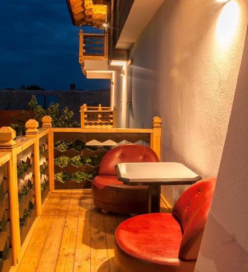 Номер Superior, La Conacul Vesel